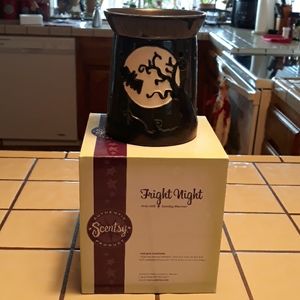 Scentsy Fright Night Warmer